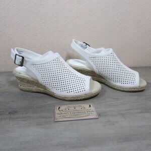 Easy Street Women's 5 Stacy Wedge Espadrille Sandal White